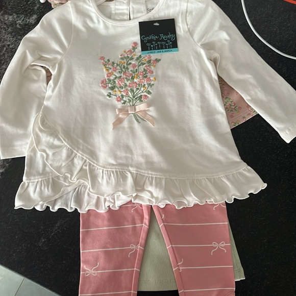 Girls' Assorted Dresses and Romper Set - Picture 4 of 7